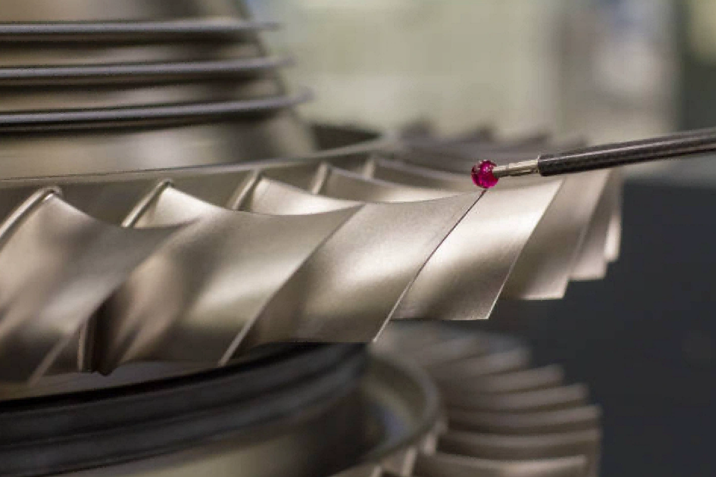 القطاعات والتطبيقات للسباكة الاتجاهية للسبائك الفائقة