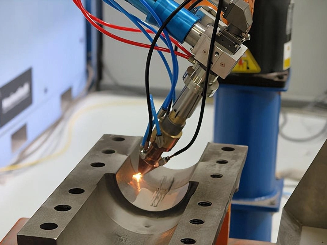 Serviço de Impressão 3D por Revestimento a Laser (LC)