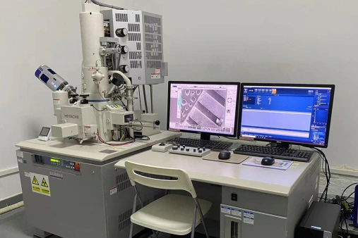 走査型電子顕微鏡（SEM）