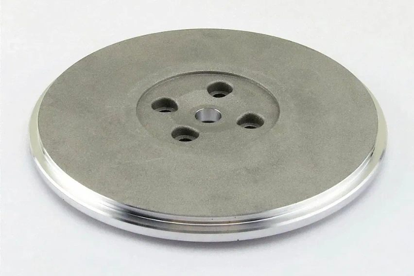 高品質な等温鍛造法によるチタン合金タービンディスク製造